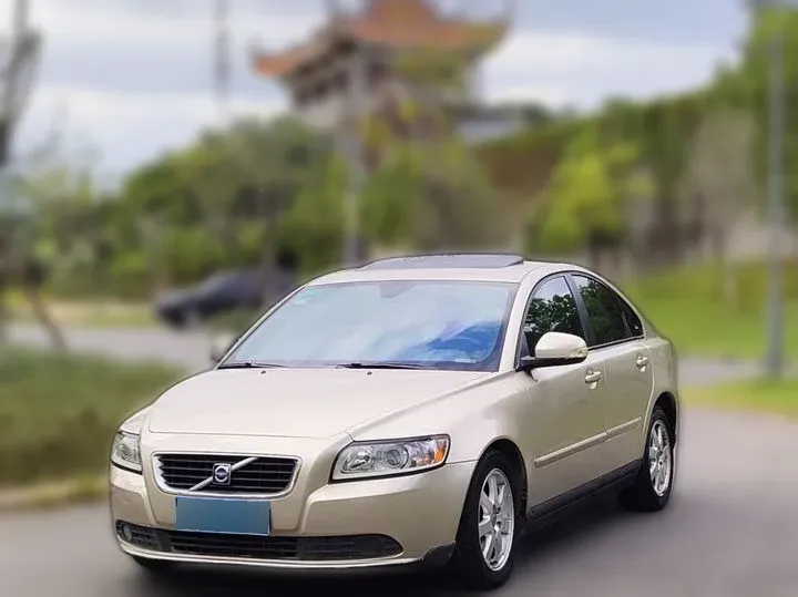 2010 Volvo S40 2.0L 141HP L4 6DCT,autocango,china used car exporter,china ev exporter,chinese used car exporter,chinese used ev exporter