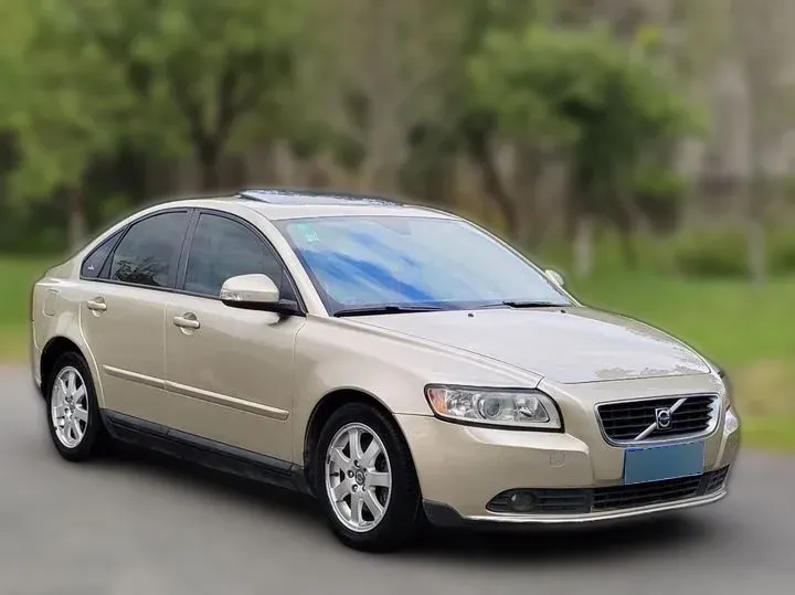2010 Volvo S40 2.0L 141HP L4 6DCT,autocango,china used car exporter,china ev exporter,chinese used car exporter,chinese used ev exporter