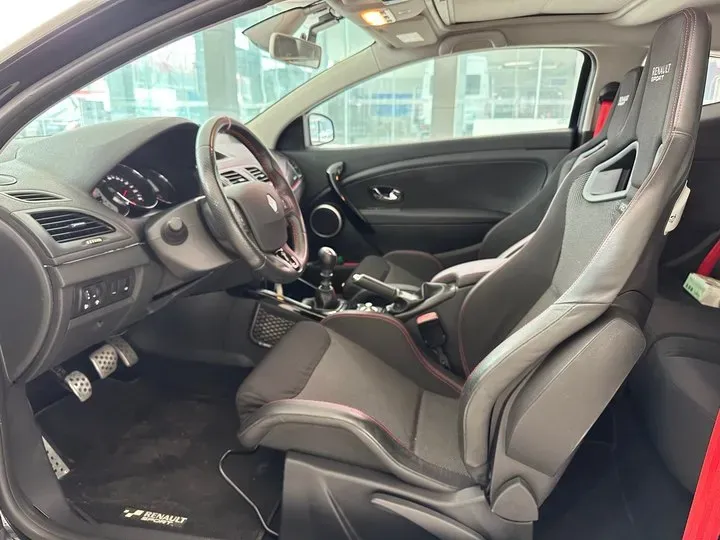 2014 Renault  Megane 2.0T 265HP L4 6MT,autocango,china used car exporter,china ev exporter,chinese used car exporter,chinese used ev exporter