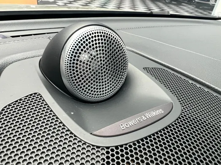 2019 Volvo XC60 2.0T 320HP L4 8AT PHEV 10.1KWH,autocango,china used car exporter,china ev exporter,chinese used car exporter,chinese used ev exporter