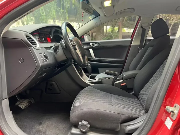 2013 Roewe 550 1.8L 133HP L4 5AT,autocango,china used car exporter,china ev exporter,chinese used car exporter,chinese used ev exporter