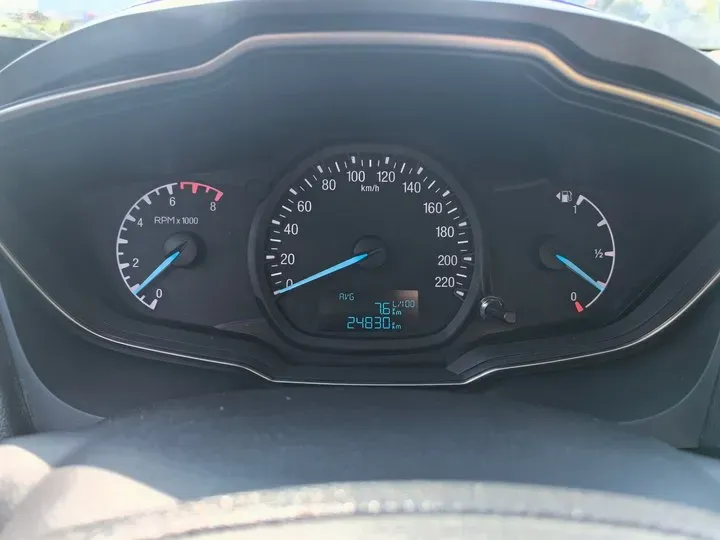 2017 Ford Escort 1.5L 113HP L4 5MT,autocango,china used car exporter,china ev exporter,chinese used car exporter,chinese used ev exporter