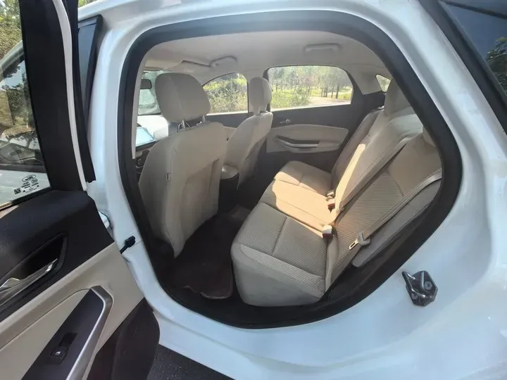 2017 Ford Escort 1.5L 113HP L4 5MT,autocango,china used car exporter,china ev exporter,chinese used car exporter,chinese used ev exporter