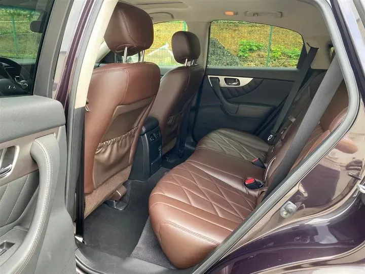 2013 Infiniti QX70 3.7L 351HP V6 7AT,autocango,china used car exporter,china ev exporter,chinese used car exporter,chinese used ev exporter