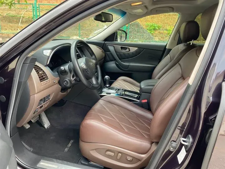 2013 Infiniti QX70 3.7L 351HP V6 7AT,autocango,china used car exporter,china ev exporter,chinese used car exporter,chinese used ev exporter