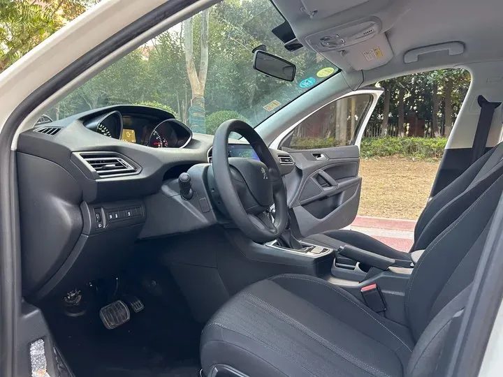 2015 Peugeot 308S 1.2T 136HP L3 6AT,autocango,china used car exporter,china ev exporter,chinese used car exporter,chinese used ev exporter