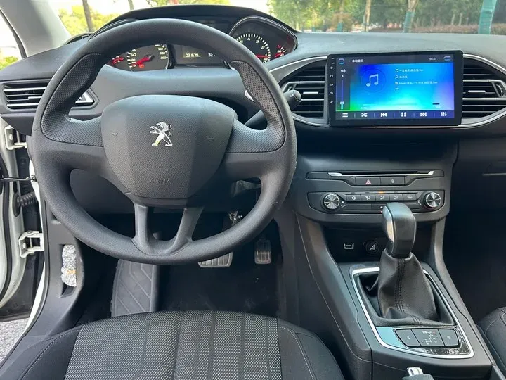 2015 Peugeot 308S 1.2T 136HP L3 6AT,autocango,china used car exporter,china ev exporter,chinese used car exporter,chinese used ev exporter