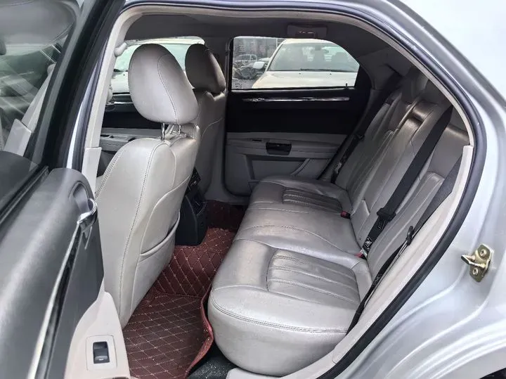 2006 Chrysler 300C 5.7L 342HP V8 5AT,autocango,china used car exporter,china ev exporter,chinese used car exporter,chinese used ev exporter