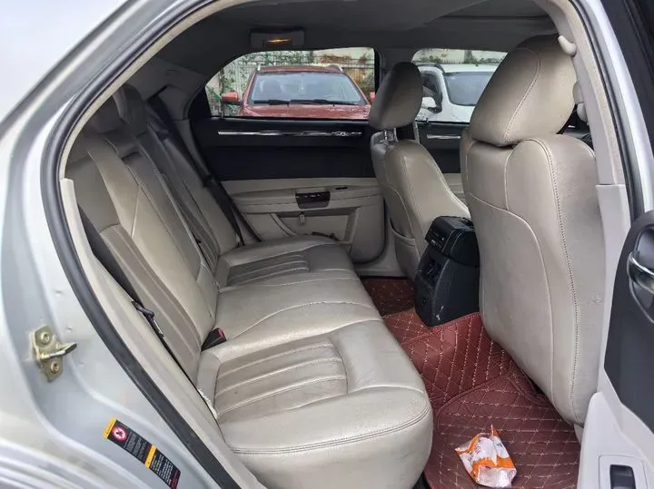 2006 Chrysler 300C 5.7L 342HP V8 5AT,autocango,china used car exporter,china ev exporter,chinese used car exporter,chinese used ev exporter