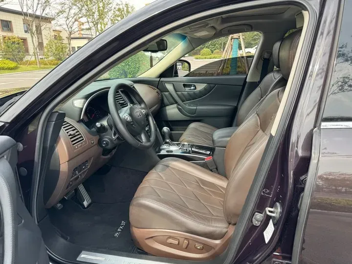 2011 Infiniti FX 3.5L 332HP V6 7AT,autocango,china used car exporter,china ev exporter,chinese used car exporter,chinese used ev exporter