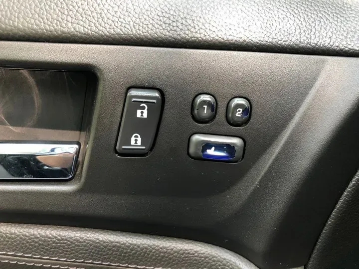 2007 Cadillac SLS 3.6L 255HP V6 5AT,autocango,china used car exporter,china ev exporter,chinese used car exporter,chinese used ev exporter