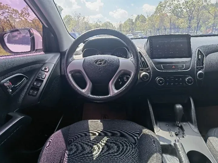 2015 Hyundai ix35 2.0L 160HP L4 6AT,autocango,china used car exporter,china ev exporter,chinese used car exporter,chinese used ev exporter