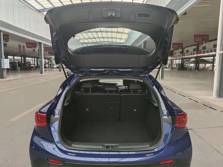 2017 Infiniti QX30 1.6T 156HP L4 7DCT,autocango,china used car exporter,china ev exporter,chinese used car exporter,chinese used ev exporter