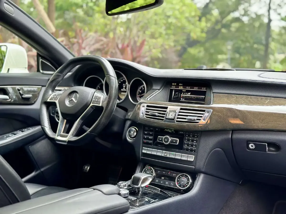 2012 Mercedes-Benz CLS AMG 5.5T 525HP V8 7AT,autocango,china used car exporter,china ev exporter,chinese used car exporter,chinese used ev exporter