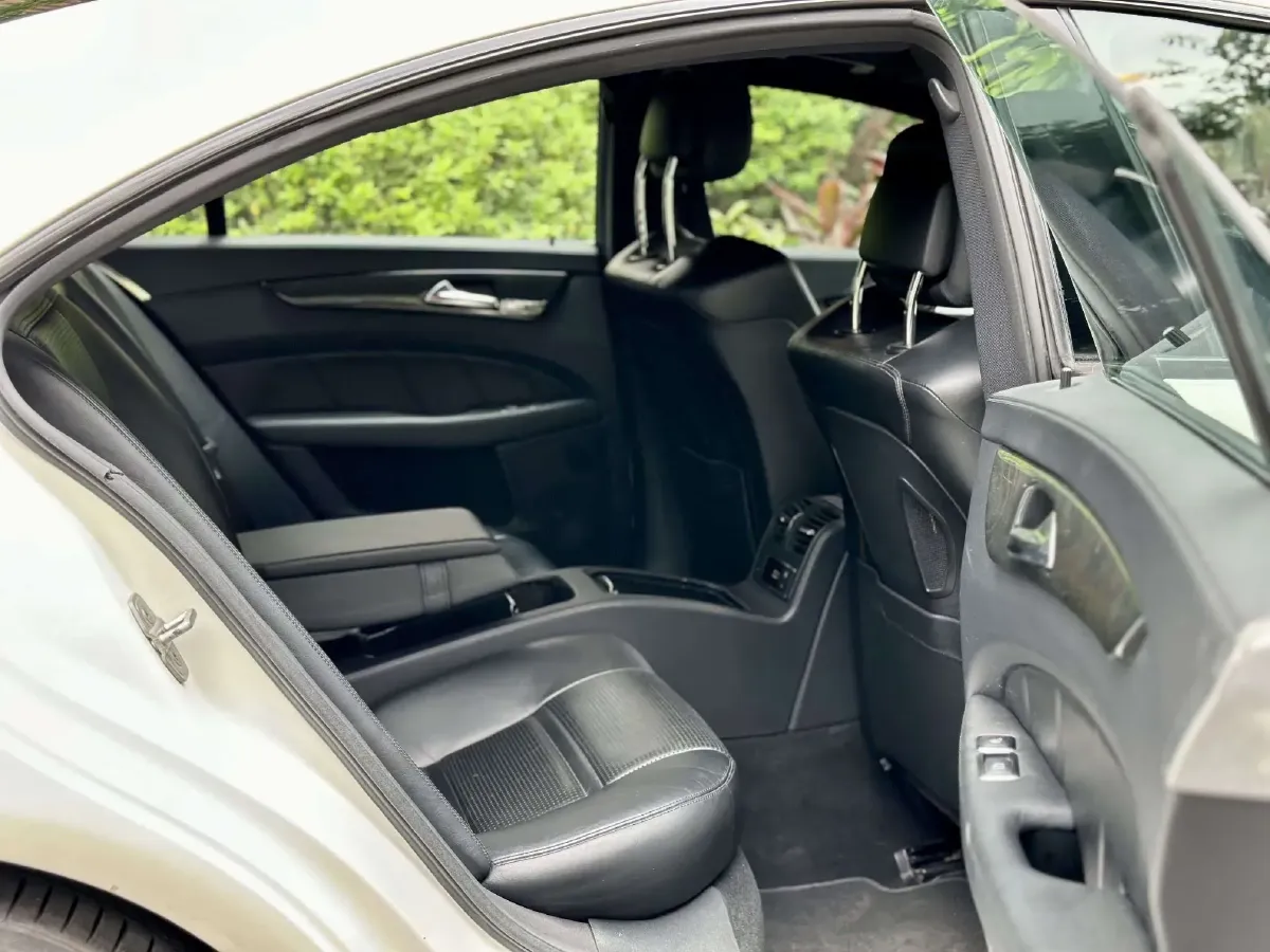 2012 Mercedes-Benz CLS AMG 5.5T 525HP V8 7AT,autocango,china used car exporter,china ev exporter,chinese used car exporter,chinese used ev exporter