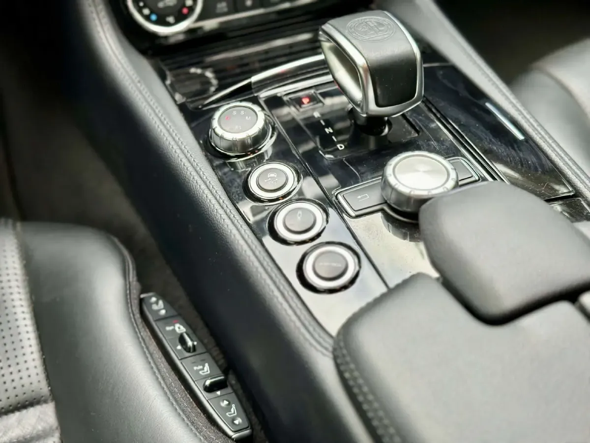 2012 Mercedes-Benz CLS AMG 5.5T 525HP V8 7AT,autocango,china used car exporter,china ev exporter,chinese used car exporter,chinese used ev exporter