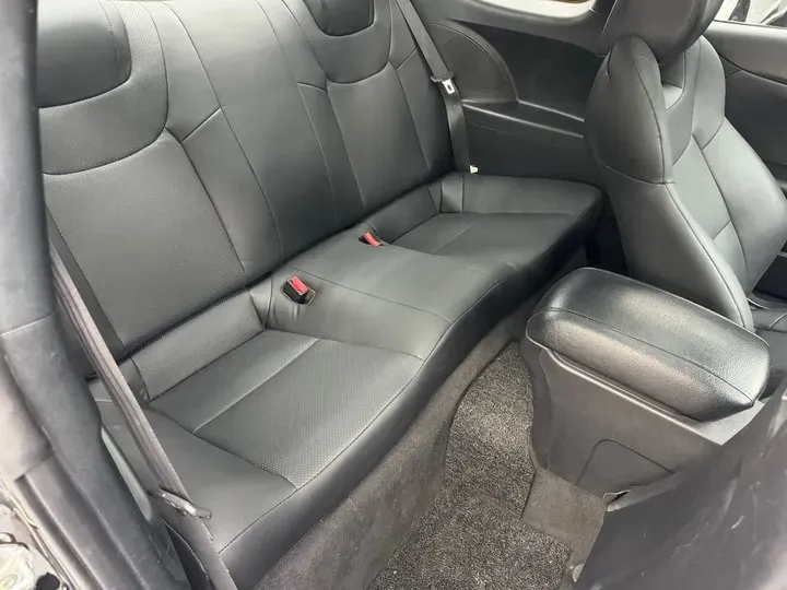 2009 Hyundai Rohens-Coupe 2.0T 210HP L4 5AT,autocango,china used car exporter,china ev exporter,chinese used car exporter,chinese used ev exporter