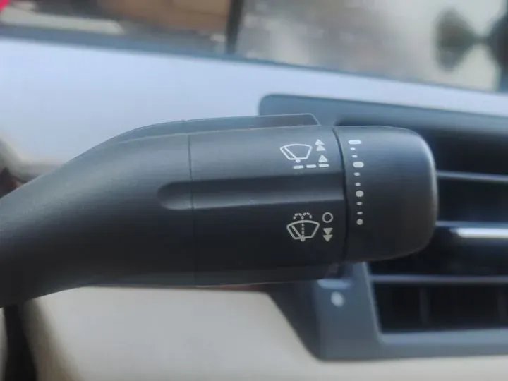 2010 Roewe 550 1.8L 133HP L4 5AT,autocango,china used car exporter,china ev exporter,chinese used car exporter,chinese used ev exporter