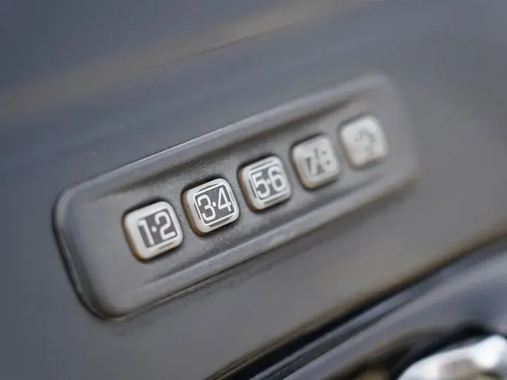 2014 Porsche 918 Spyder 4.6L 608HP V8 7DCT PHEV 6.8KWH,autocango,china used car exporter,china ev exporter,chinese used car exporter,chinese used ev exporter