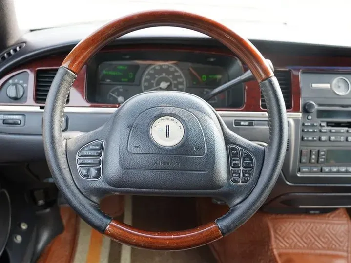 2014 Porsche 918 Spyder 4.6L 608HP V8 7DCT PHEV 6.8KWH,autocango,china used car exporter,china ev exporter,chinese used car exporter,chinese used ev exporter