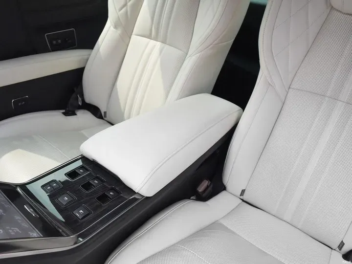 2020 Lexus LM 2.5L 117HP L4 E-CVT Hybrid,autocango,china used car exporter,china ev exporter,chinese used car exporter,chinese used ev exporter