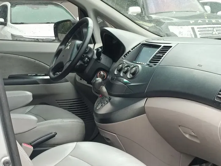 2007 Mitsubishi Grandis 2.4L 165HP L4 4AT,autocango,china used car exporter,china ev exporter,chinese used car exporter,chinese used ev exporter