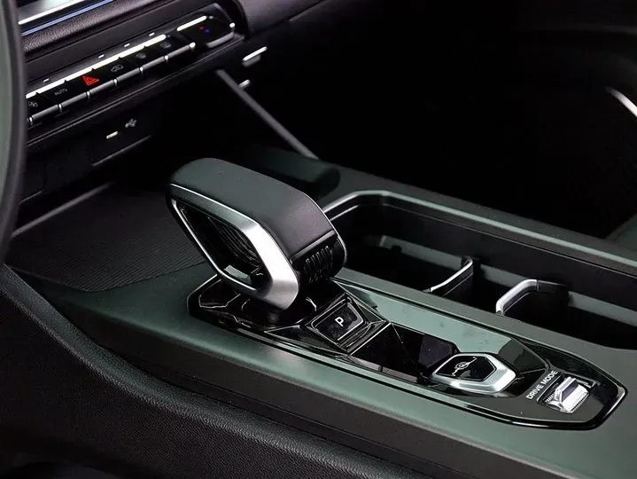 2023 Geely Okavango L 2.0T 218HP L4 7DCT,autocango,china used car exporter,china ev exporter,chinese used car exporter,chinese used ev exporter