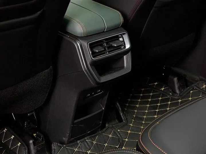 2023 Geely Okavango L 2.0T 218HP L4 7DCT,autocango,china used car exporter,china ev exporter,chinese used car exporter,chinese used ev exporter