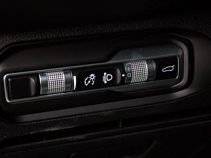 2023 Geely Okavango L 2.0T 218HP L4 7DCT,autocango,china used car exporter,china ev exporter,chinese used car exporter,chinese used ev exporter