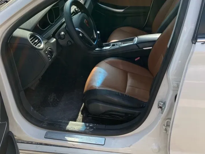 2016 Roewe e550 1.5L 109HP L4 2AT PHEV 12KWH,autocango,china used car exporter,china ev exporter,chinese used car exporter,chinese used ev exporter