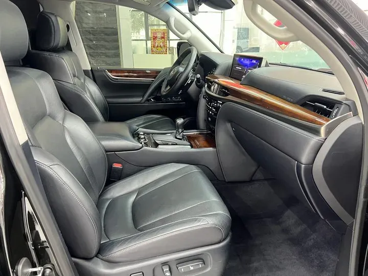 2009 Lexus LX 5.7L 367HP V8 6AT,autocango,china used car exporter,china ev exporter,chinese used car exporter,chinese used ev exporter