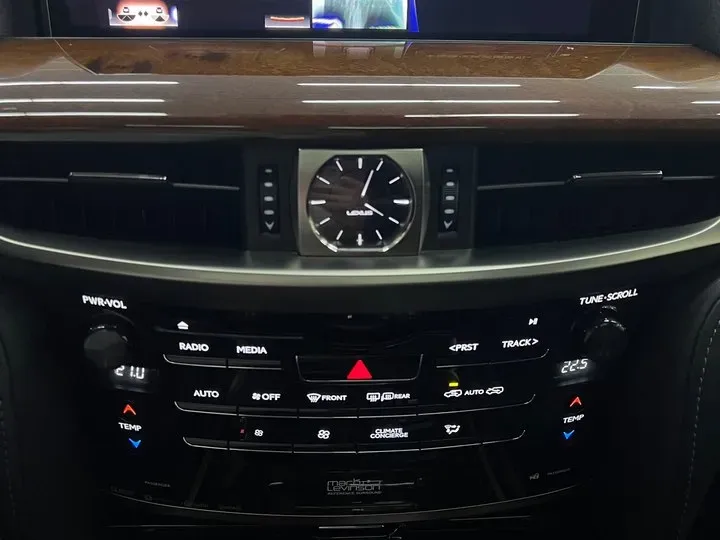 2009 Lexus LX 5.7L 367HP V8 6AT,autocango,china used car exporter,china ev exporter,chinese used car exporter,chinese used ev exporter