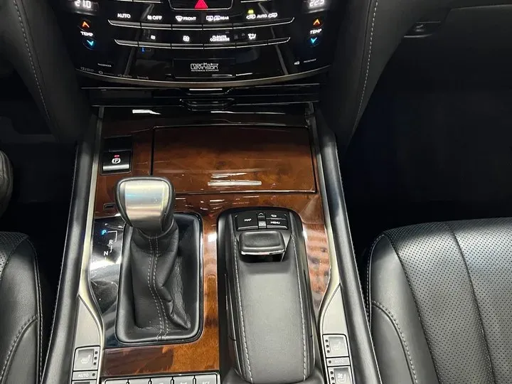 2009 Lexus LX 5.7L 367HP V8 6AT,autocango,china used car exporter,china ev exporter,chinese used car exporter,chinese used ev exporter