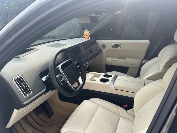 2023 Li L7 Range Extended 154HP REEV 40.9KWH,autocango,china used car exporter,china ev exporter,chinese used car exporter,chinese used ev exporter