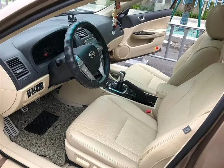 2013 BYD G6 2.0L 140HP L4 5MT,autocango,china used car exporter,china ev exporter,chinese used car exporter,chinese used ev exporter