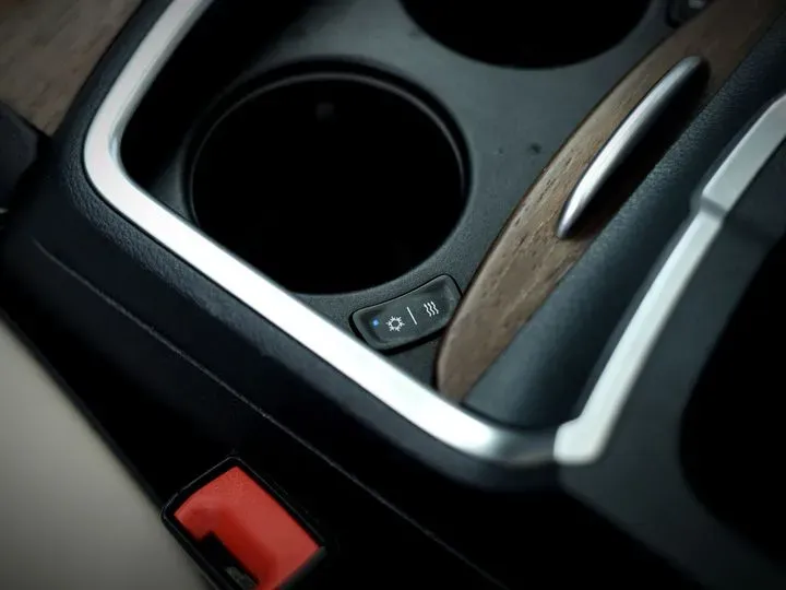 2016 Chrysler 300C 3.0L 234HP V6 8AT,autocango,china used car exporter,china ev exporter,chinese used car exporter,chinese used ev exporter