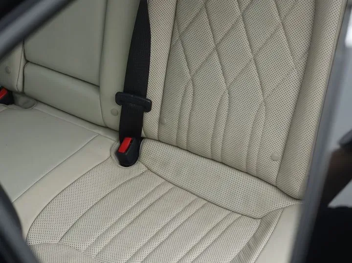 2016 Chrysler 300C 3.0L 234HP V6 8AT,autocango,china used car exporter,china ev exporter,chinese used car exporter,chinese used ev exporter