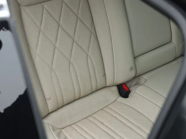 2016 Chrysler 300C 3.0L 234HP V6 8AT,autocango,china used car exporter,china ev exporter,chinese used car exporter,chinese used ev exporter