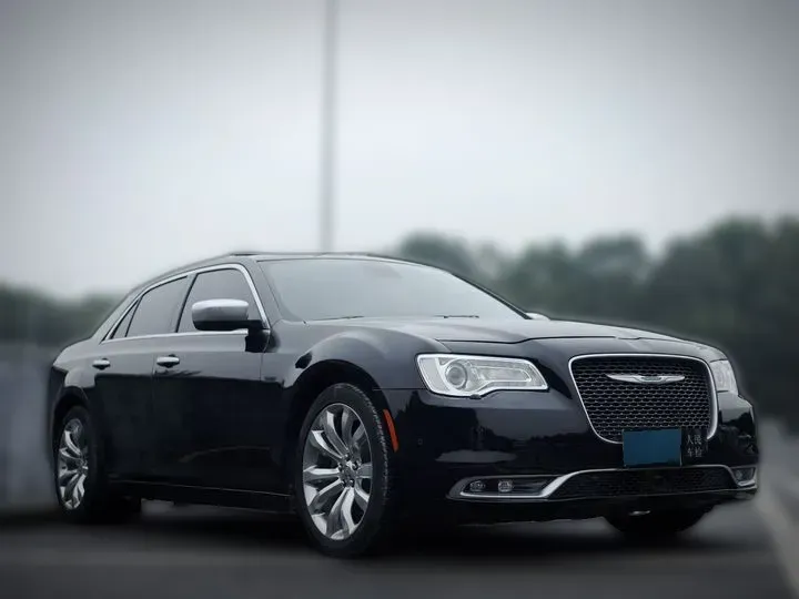 2016 Chrysler 300C 3.0L 234HP V6 8AT,autocango,china used car exporter,china ev exporter,chinese used car exporter,chinese used ev exporter