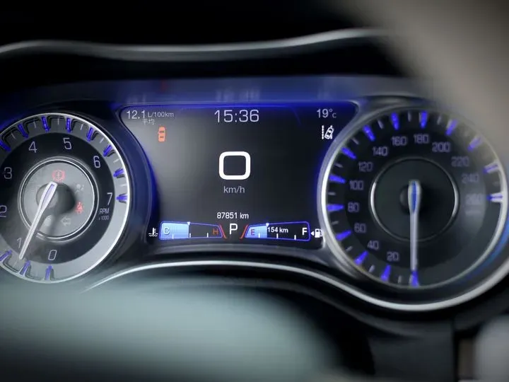 2016 Chrysler 300C 3.0L 234HP V6 8AT,autocango,china used car exporter,china ev exporter,chinese used car exporter,chinese used ev exporter