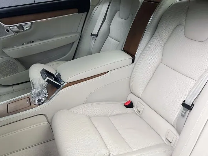 2019 Volvo S90 2.0T 320HP L4 8AT PHEV 10.1KWH,autocango,china used car exporter,china ev exporter,chinese used car exporter,chinese used ev exporter