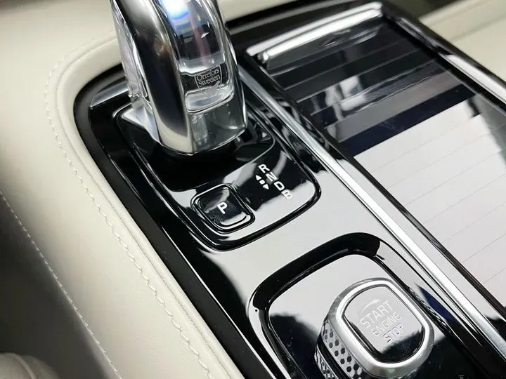 2019 Volvo S90 2.0T 320HP L4 8AT PHEV 10.1KWH,autocango,china used car exporter,china ev exporter,chinese used car exporter,chinese used ev exporter