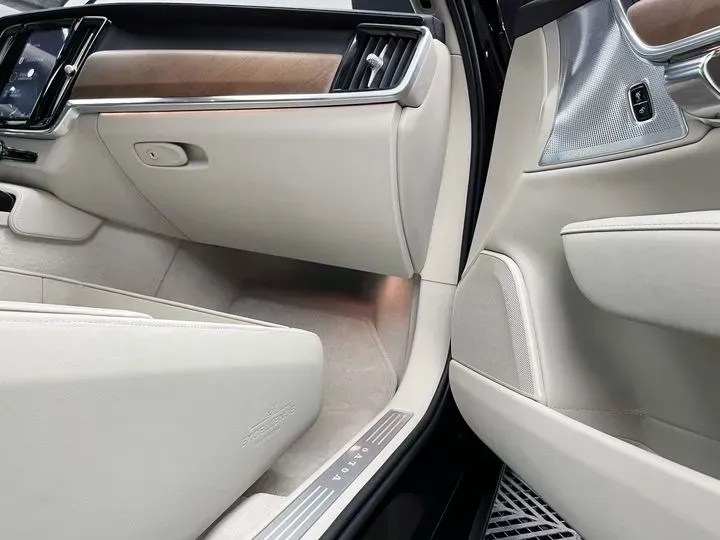 2019 Volvo S90 2.0T 320HP L4 8AT PHEV 10.1KWH,autocango,china used car exporter,china ev exporter,chinese used car exporter,chinese used ev exporter