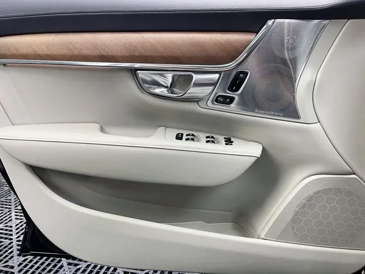 2019 Volvo S90 2.0T 320HP L4 8AT PHEV 10.1KWH,autocango,china used car exporter,china ev exporter,chinese used car exporter,chinese used ev exporter