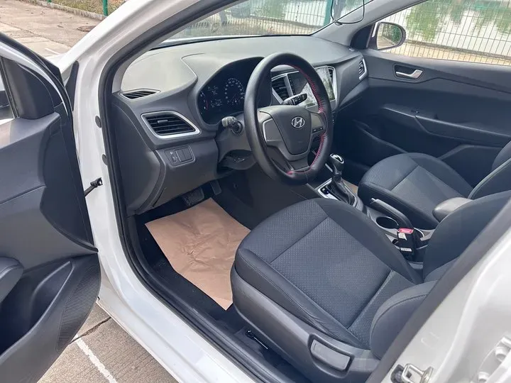 2017 Hyundai Verna RV 1.4L 100HP L4 6AT,autocango,china used car exporter,china ev exporter,chinese used car exporter,chinese used ev exporter