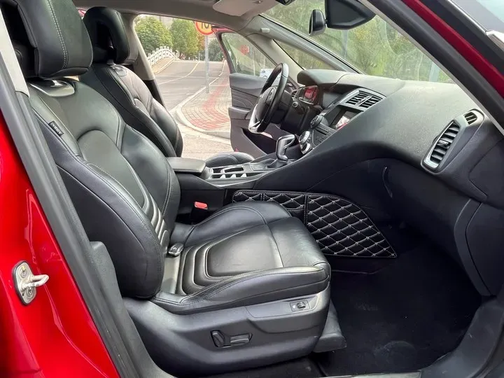 2013 DS 5 1.6T 200HP L4 6AT,autocango,china used car exporter,china ev exporter,chinese used car exporter,chinese used ev exporter