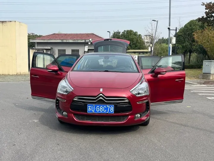 2013 DS 5 1.6T 200HP L4 6AT,autocango,china used car exporter,china ev exporter,chinese used car exporter,chinese used ev exporter
