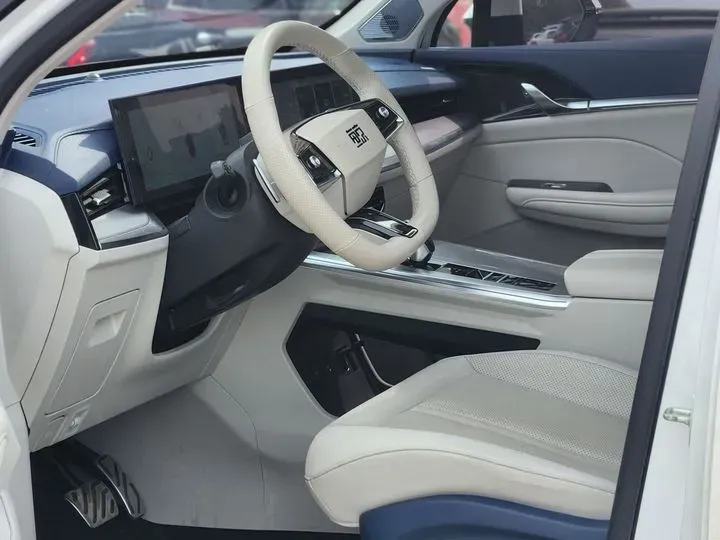 2022 Roewe Whale 2.0T 231HP L4 8AT,autocango,china used car exporter,china ev exporter,chinese used car exporter,chinese used ev exporter