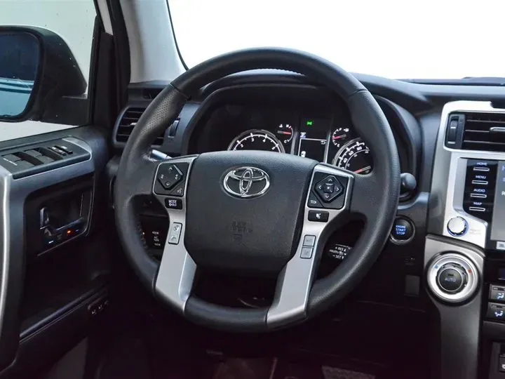 2022 Toyota 4Runner 4.0L 273HP V6 5AT,autocango,china used car exporter,china ev exporter,chinese used car exporter,chinese used ev exporter