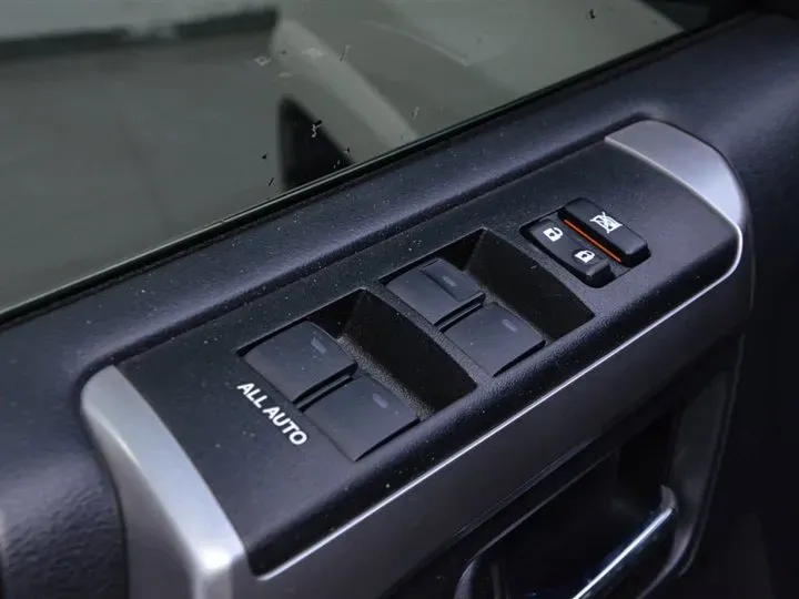 2022 Toyota 4Runner 4.0L 273HP V6 5AT,autocango,china used car exporter,china ev exporter,chinese used car exporter,chinese used ev exporter